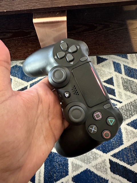 PS4 original controller - Exchange with Xbox
