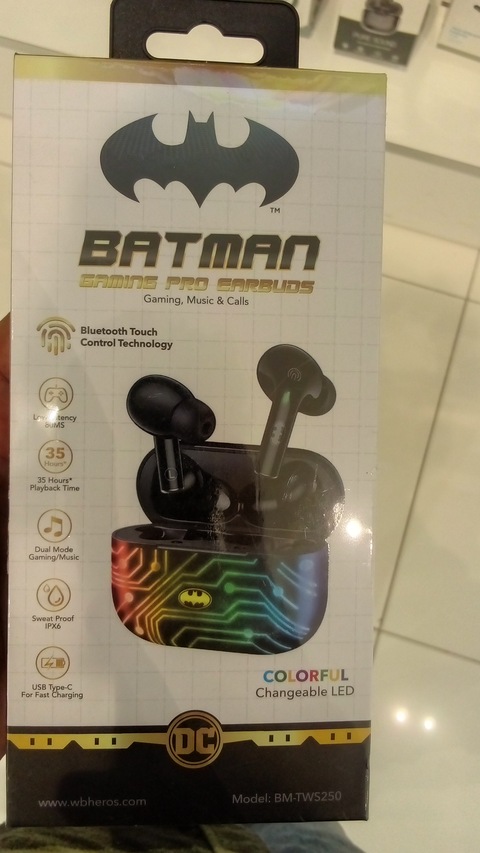 BRAND NEW BATMAN Gaming Pro Earbuds