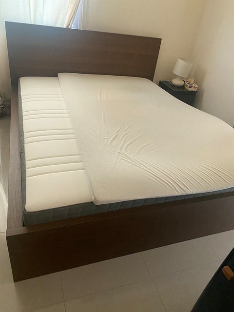 Bed+mattress+topper for urgent sale