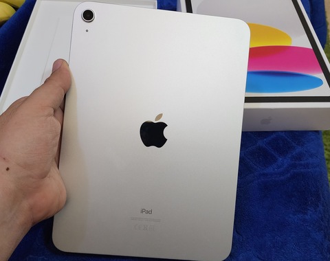 Apple iPad 10thGeneration 10.9 Inch 256GB Wifi(TDRA) brand new