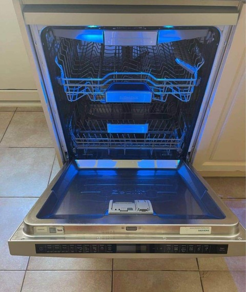 SiemNs IQ 700 New Model 3 Racks Dishwasher