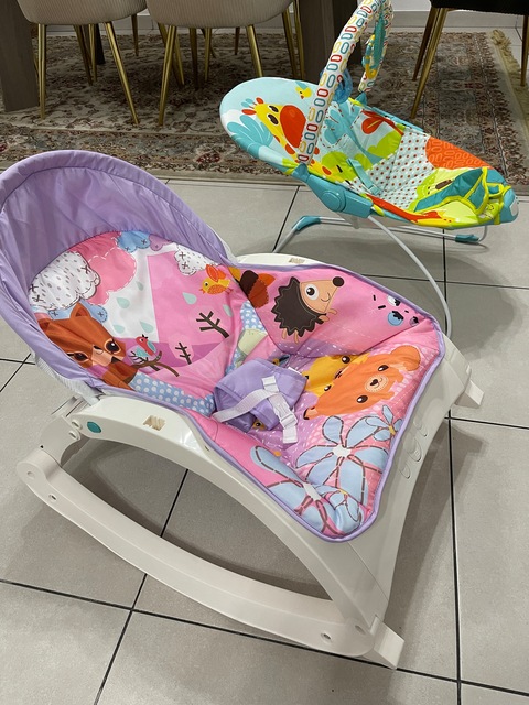 Infants Swing Chair for Free. Pls just come  Pickup