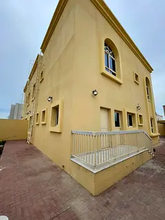 Brand New 4 Bedroom Villa For Rent In 105k |area 6200 Sqf| Master Room With Wardrobe| Ready To Move|