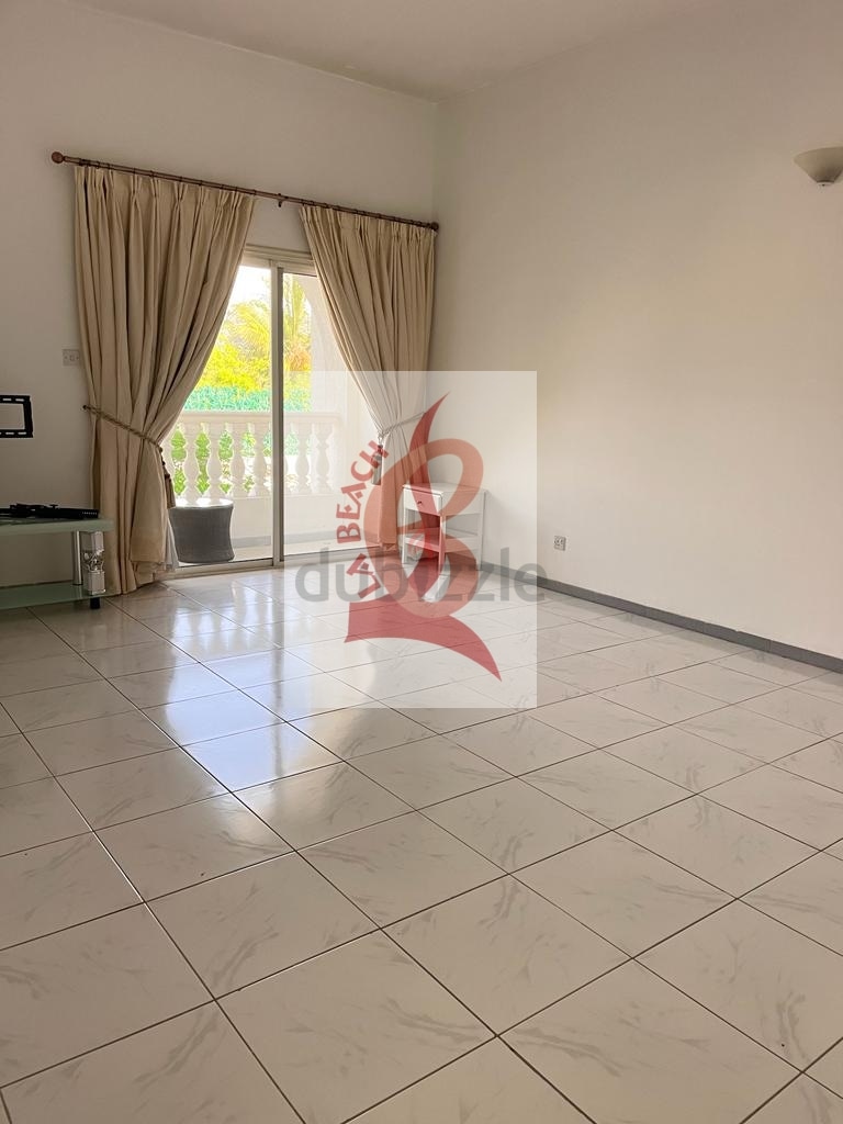Villa 4 Bhk + Maid I Sharing Pool I Annual Rent 300 000 Aed I Spacious And Bright
