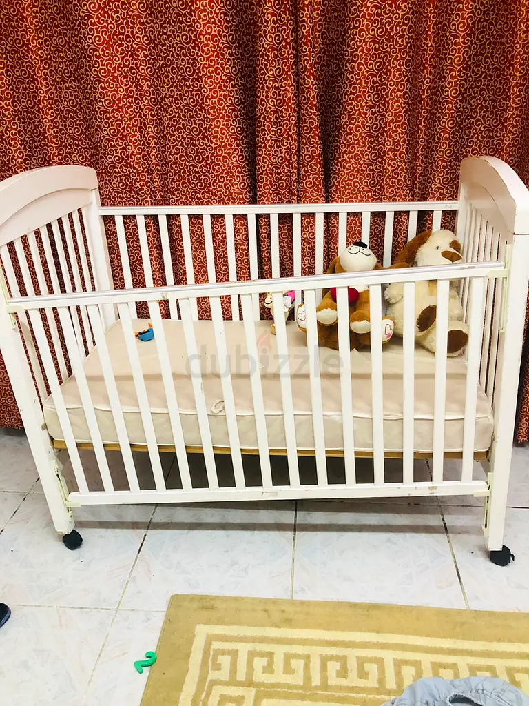 Baby wooden crib