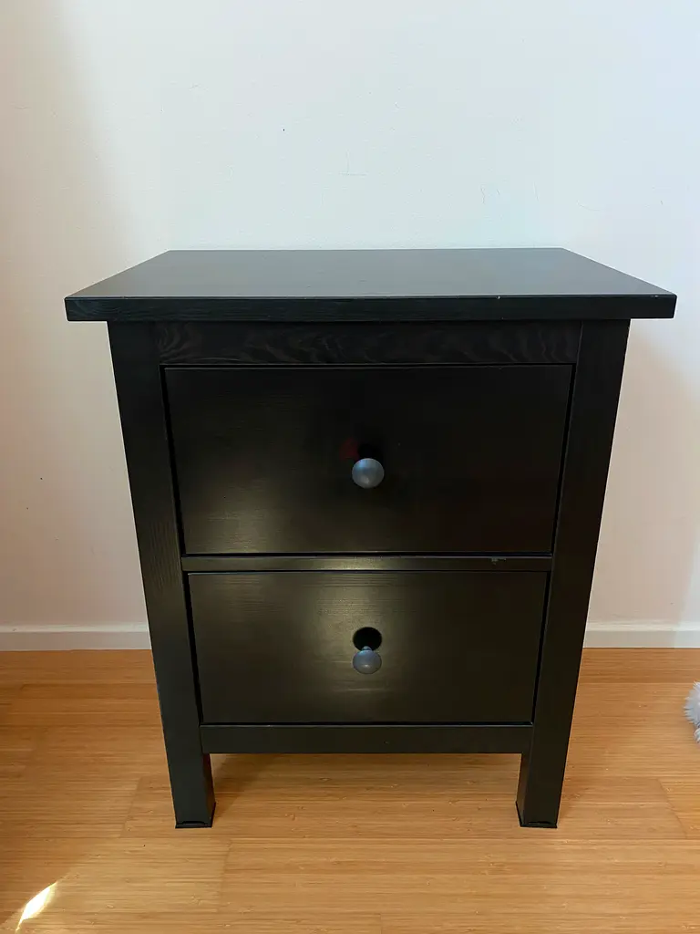 NIGHTSTAND HEMNES IKEA