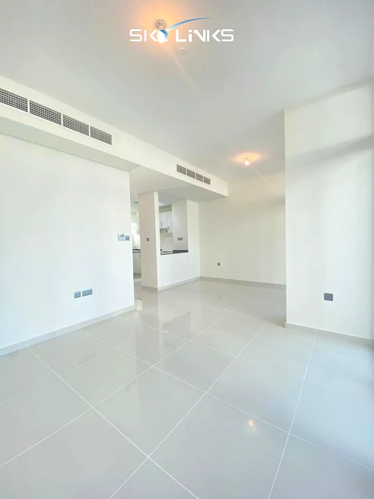 Villa/House for Sale SINGLE ROW DISTRESS DEAL OF THE YEAR HIGH ROI