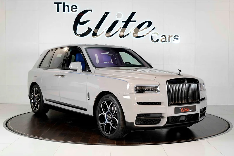 2023 NEW ROLLS ROYCE CULLINAN BLACK BADGE GCC STARLIGHT SANCTUARY