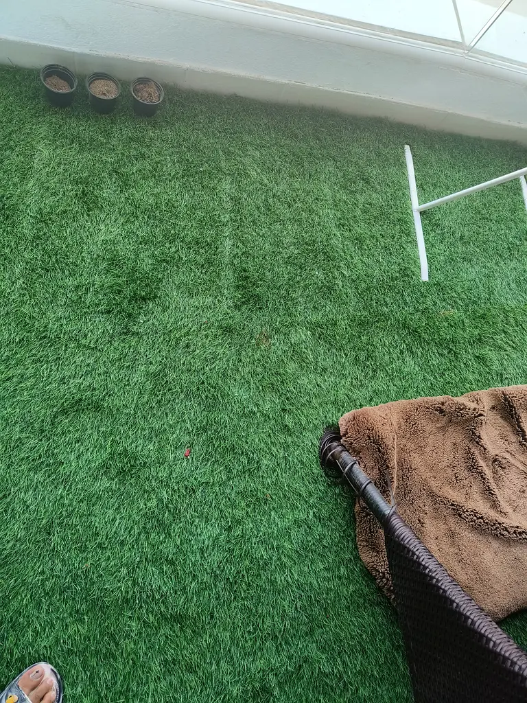 Artificial grass in very good condition