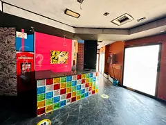 Vacant Large Size Corner Shop - Ready Restaurant
