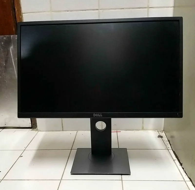 شاشة ديل 22 بوصة بدقة Full HD من نوع LED بإطار ضيق مع منفذ HDMI + حامل هيدروليكي، الموديل رقم P2217H63256600333441112