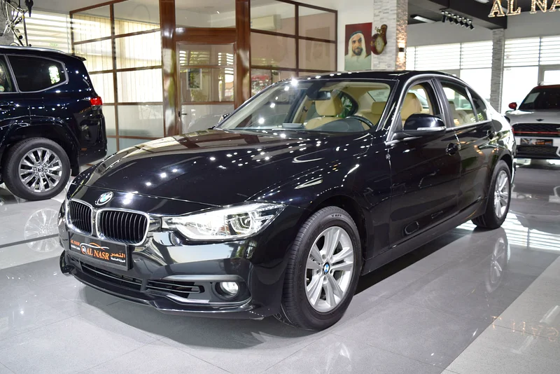 318i | 1.5 لتر | مواصفات دول مجلس التعاون الخليجي | حالة ممتازة | مالك واحد | خالي من الحوادث63229279596673112