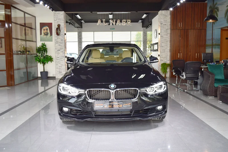 318i | 1.5 لتر | مواصفات دول مجلس التعاون الخليجي | حالة ممتازة | مالك واحد | خالي من الحوادث63229279596673111