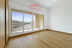 04 Br + Maid | Vacant | Large Layout | Must See