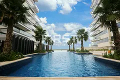 Up To 3 Cheques L Spacious Spaces L Stunning Views