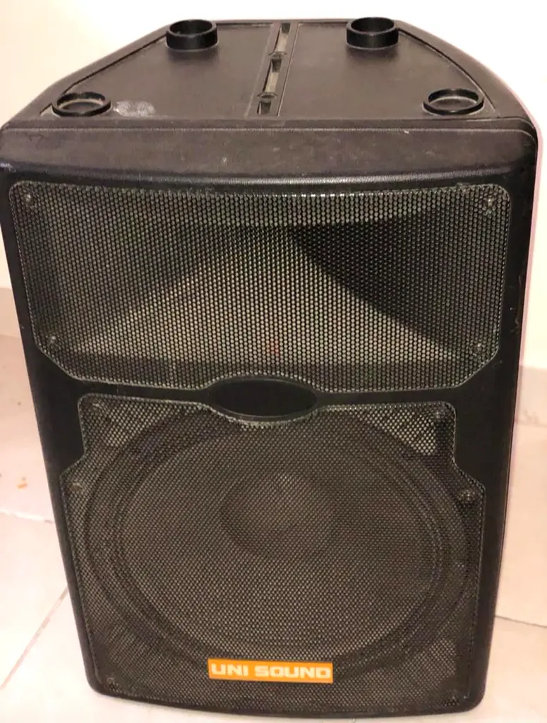 Uni sound speaker with built in amplifier plus Ahuja mic