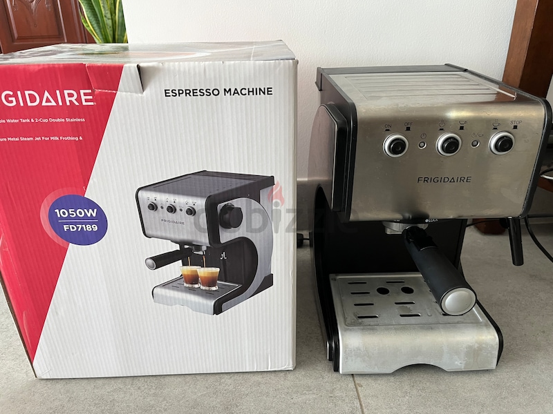 frigidaire 1050w espresso maker