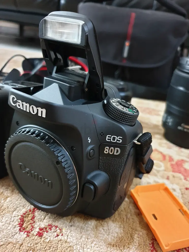 CANON 80D DSLR Camera