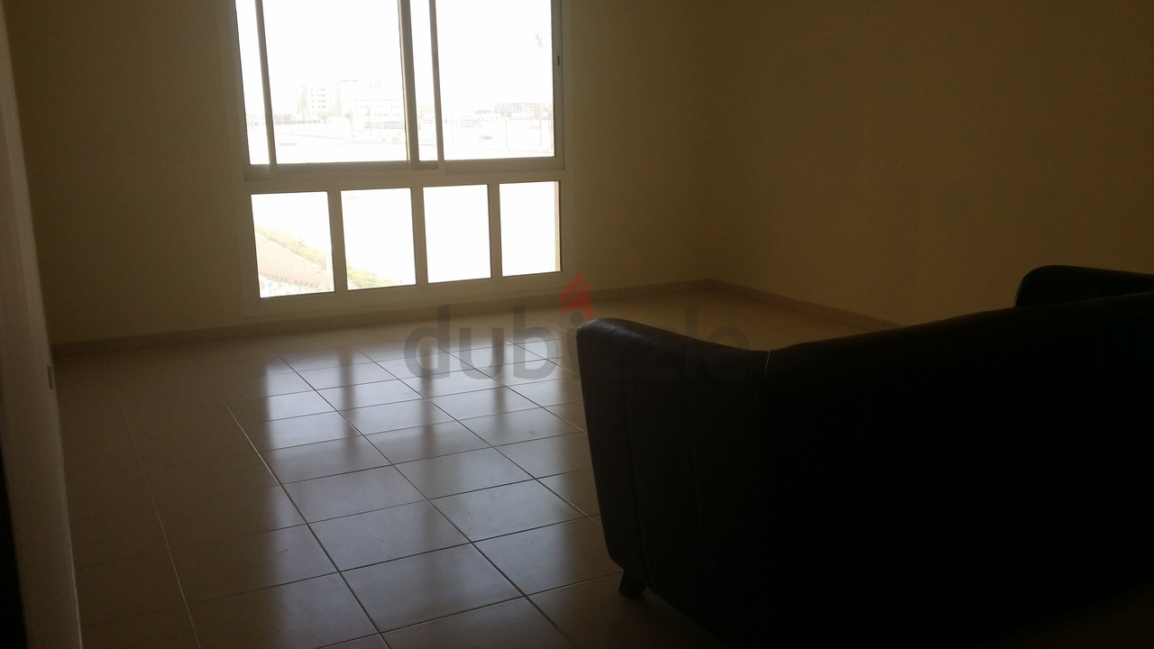 Spacious 1bhk With Balcony /rented/swimming Pool View