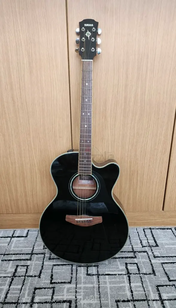 Yamaha CPX 500 lll Compass series/Black, 5 strings