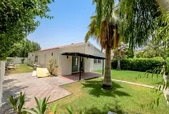 Upcoming Villa/under Refurbishment/elegant Family Villa/near To The Beach/private Garden
