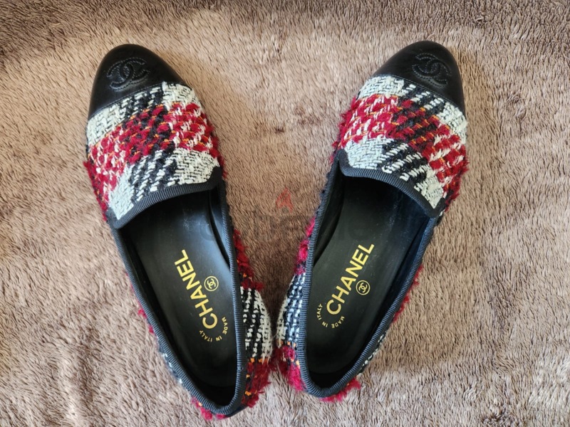 Chanel tweed store loafers