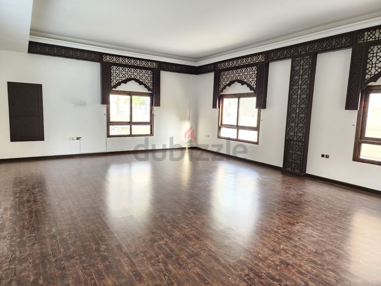 *** Hot Offer- Dazzling 5bhk Duplex Villa Available In Al Fayha, Sharjah ***