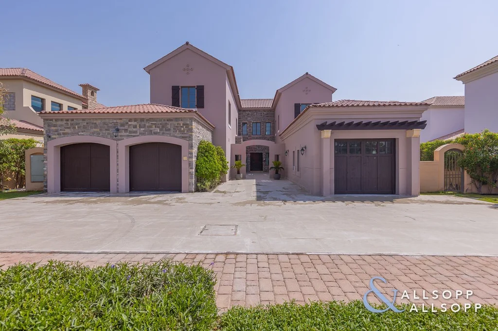 Custom Finish | 5 Bedrooms | Golf Course