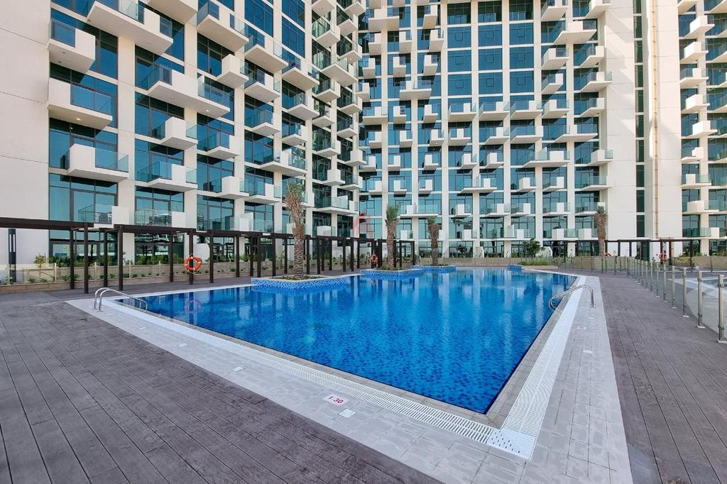 Best Location In Dhc | Best Value:no Commission | Dont Miss Chance | Pool View