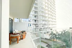 Community Pool View | Tenanted | High Floor