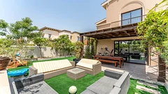 End Unit | Backing Onto Park | Landscaped