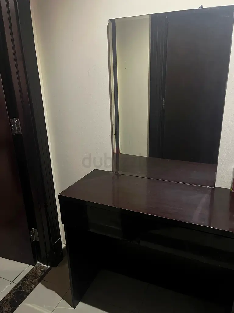 1 free wardrobe + new dressing tables