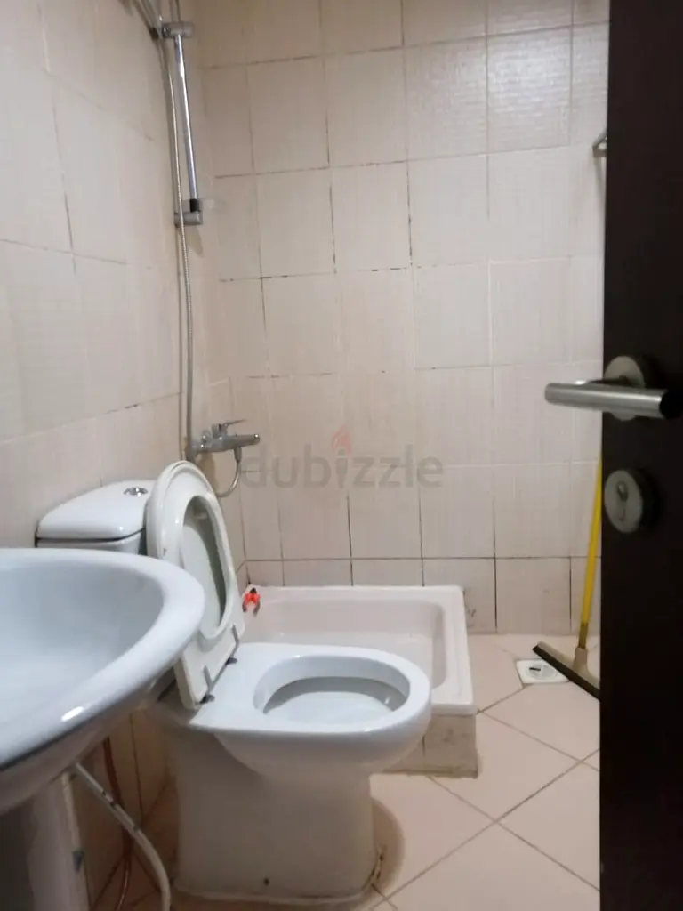 Apartment/Flat for Rent MALE BED SPACE IN SPORTS CITY Dubai