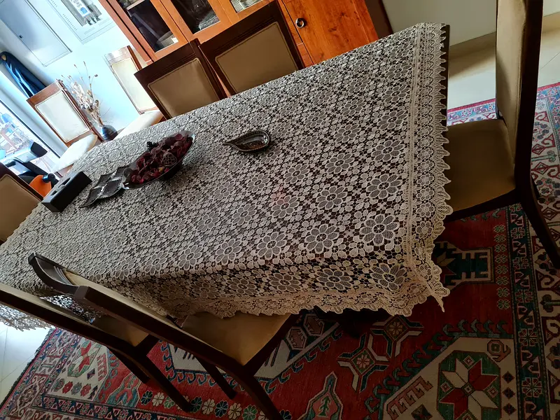 Dining Table + 8 chairs