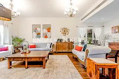 Excellent Location|spacious|type 7 Villa