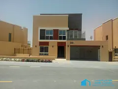 4 Bedroom + Hall For Sale In Lantana Villa, Al Barsha
