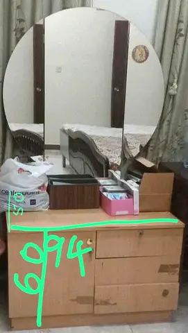 Dressing / Vanity Table with Mirror with drawers and bottom storage