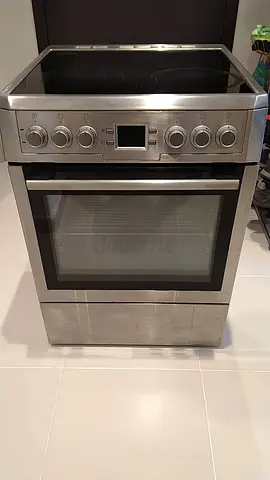 Blomberg HKN 8331 E Kitchen 72lt WITH 4 BURNER Ceramic Hobs W60cm FREE DELIVERY +WARRENTY