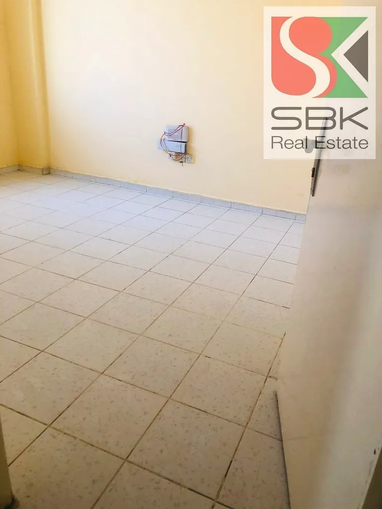 Apartment/Flat for Rent Studio Apartment in Eisa 1 Building, Rolla