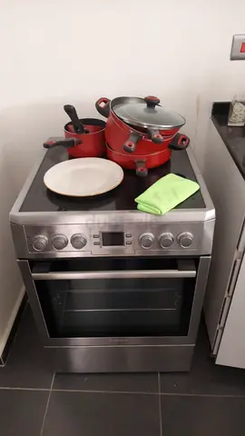 Blomberg 60 X 60 Cm Ceramic Electric Cooker, Silver- Hkn9330a FREE DELIVERY+WARRANTY