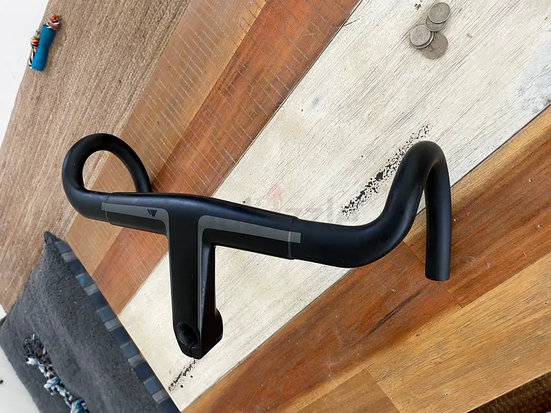 Canyon Aero Handlebar and Stem