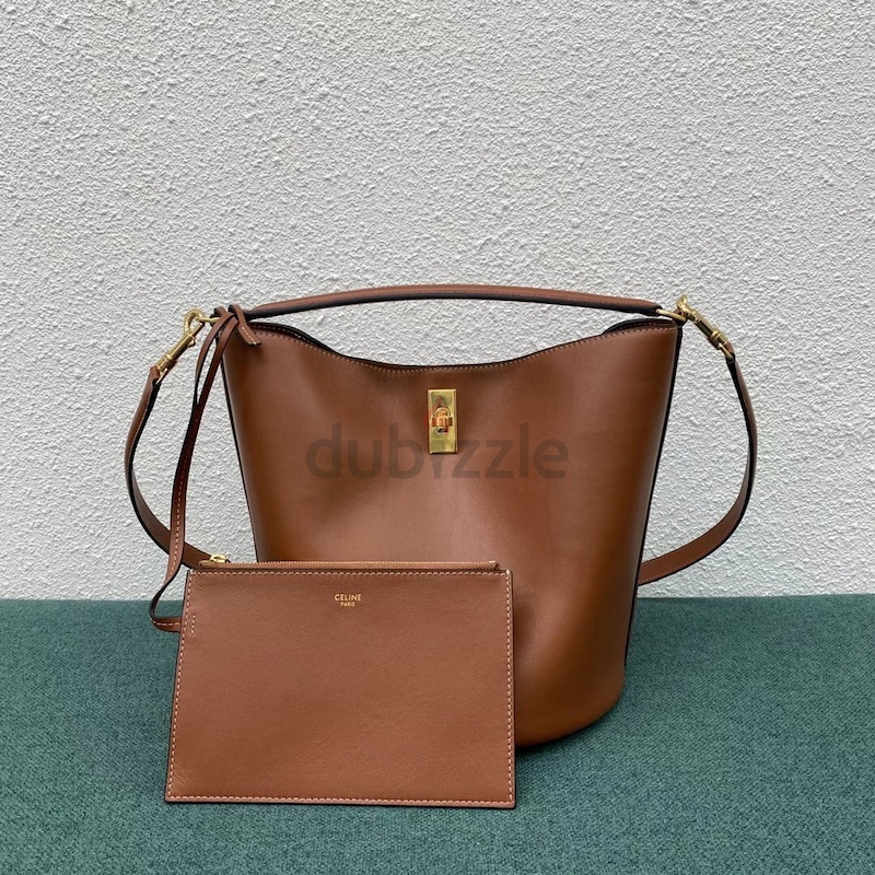 Bucket 16 Bag in Smooth Calfskin