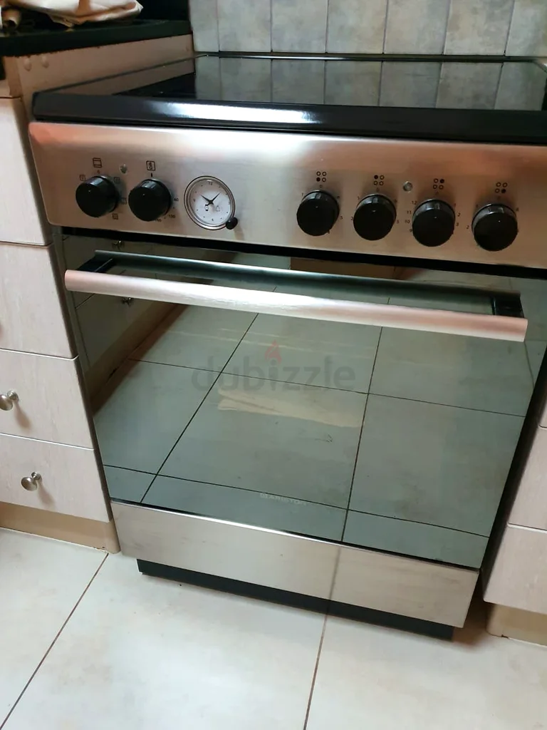 Ariston Electric Cooker Oven with Vitro Ceramic Cooktop 60cm FREE
