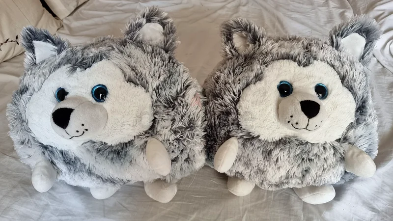 Husky plushy soft toy and hand warmer62863824582017111