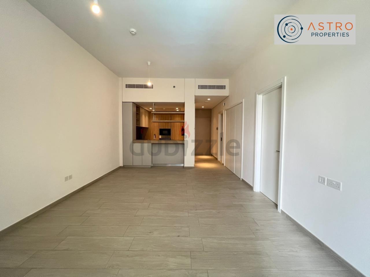 High Quality |mid-floor | Fully Fitted Kitchen