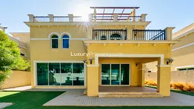 Vacant On Transfer I Single Row I Large Terrace