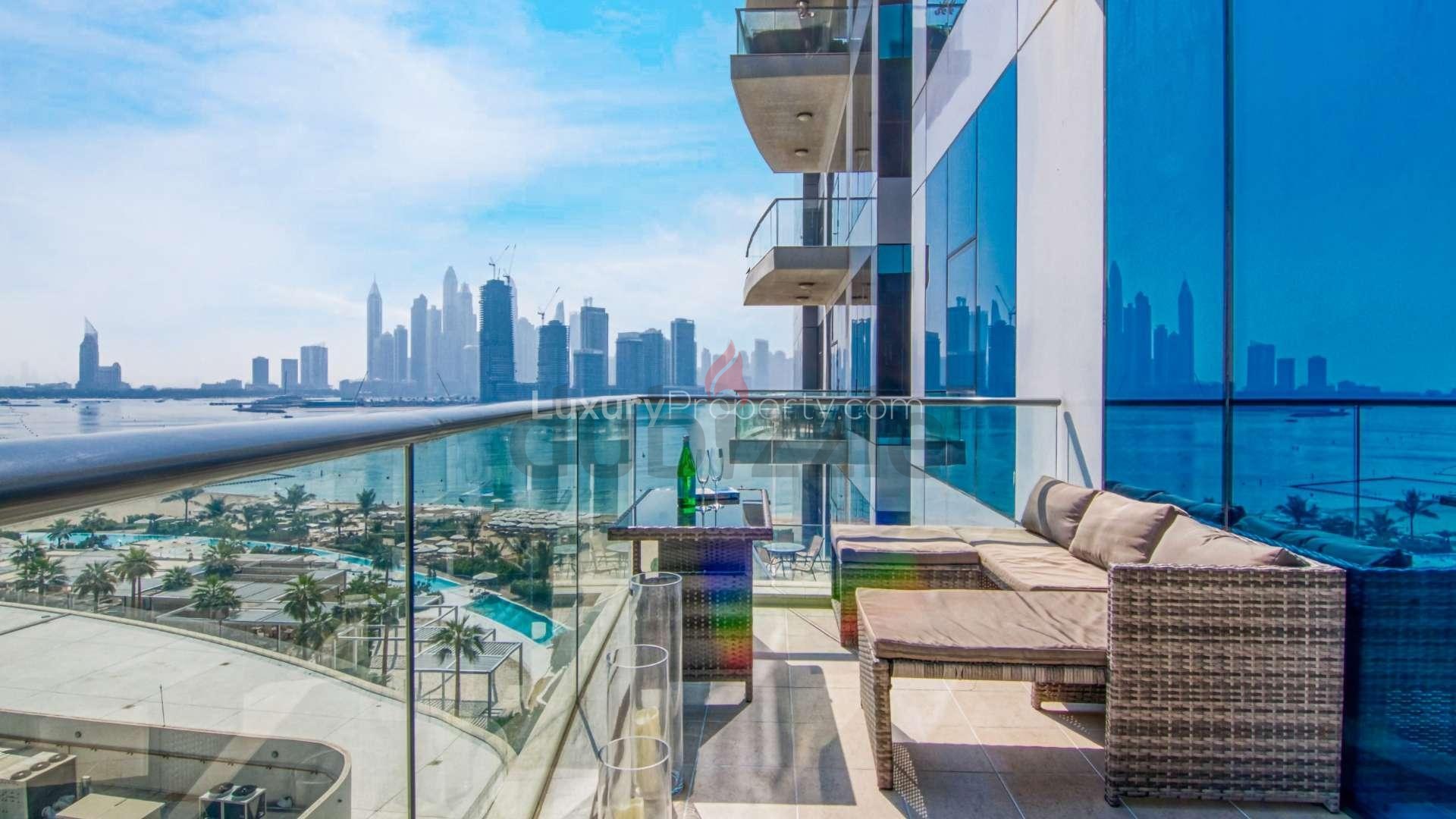 Refurbished Apartment With Marina Skyline View