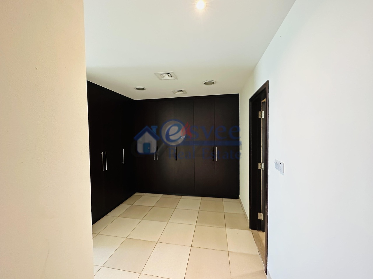 Humongous 4 Bedroom For Sale In Al Khail Heights