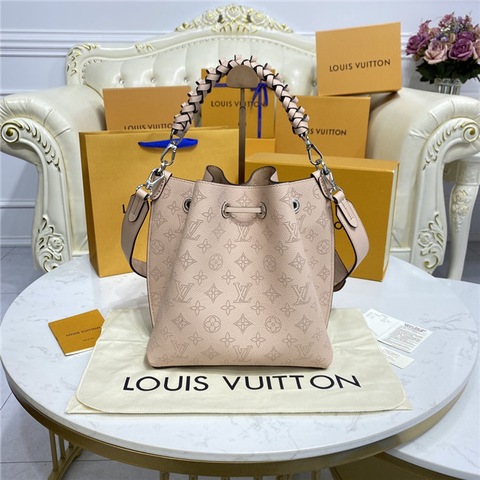 Louis Vuitton, Bags, Louis Vuitton Mahina Muria Coquille
