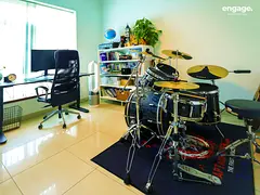 Exclusive | Vacant | Fully Upgraded | Lake View